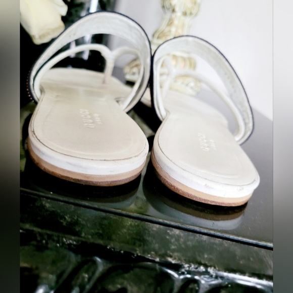 Gucci 100%Authentic Women's Buttery Nappa Leather Thong Flat Sandals IT 35/US 5 - Picture 11 of 16